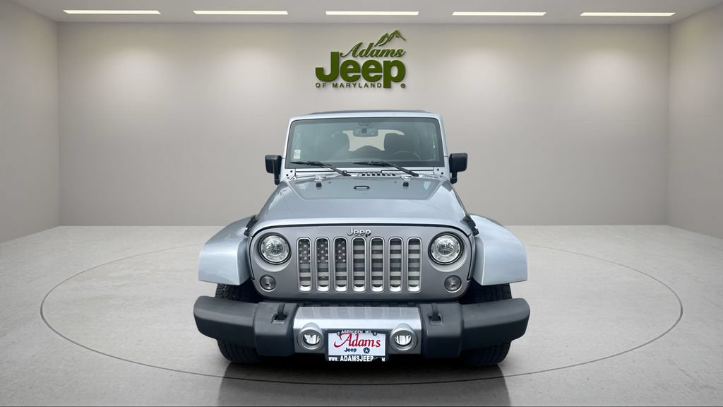 Used 2017 Jeep Wrangler Unlimited Sahara w/ Connectivity Group AWD/4WD image 2