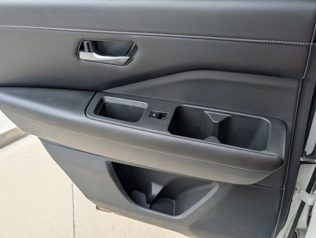 Used 2024 Nissan Pathfinder SL image 24