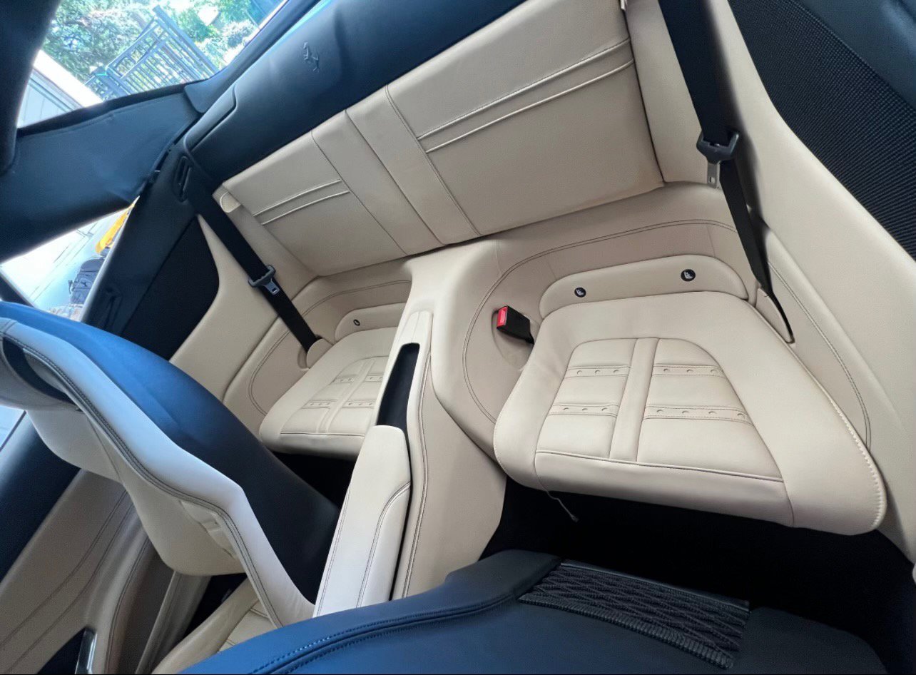 Used 2015 Ferrari California T RWD image 15