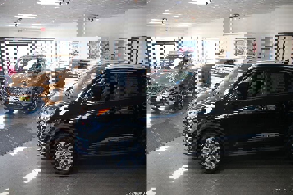 Used 2021 Hyundai Elantra SEL w/ Convenience Package image 11