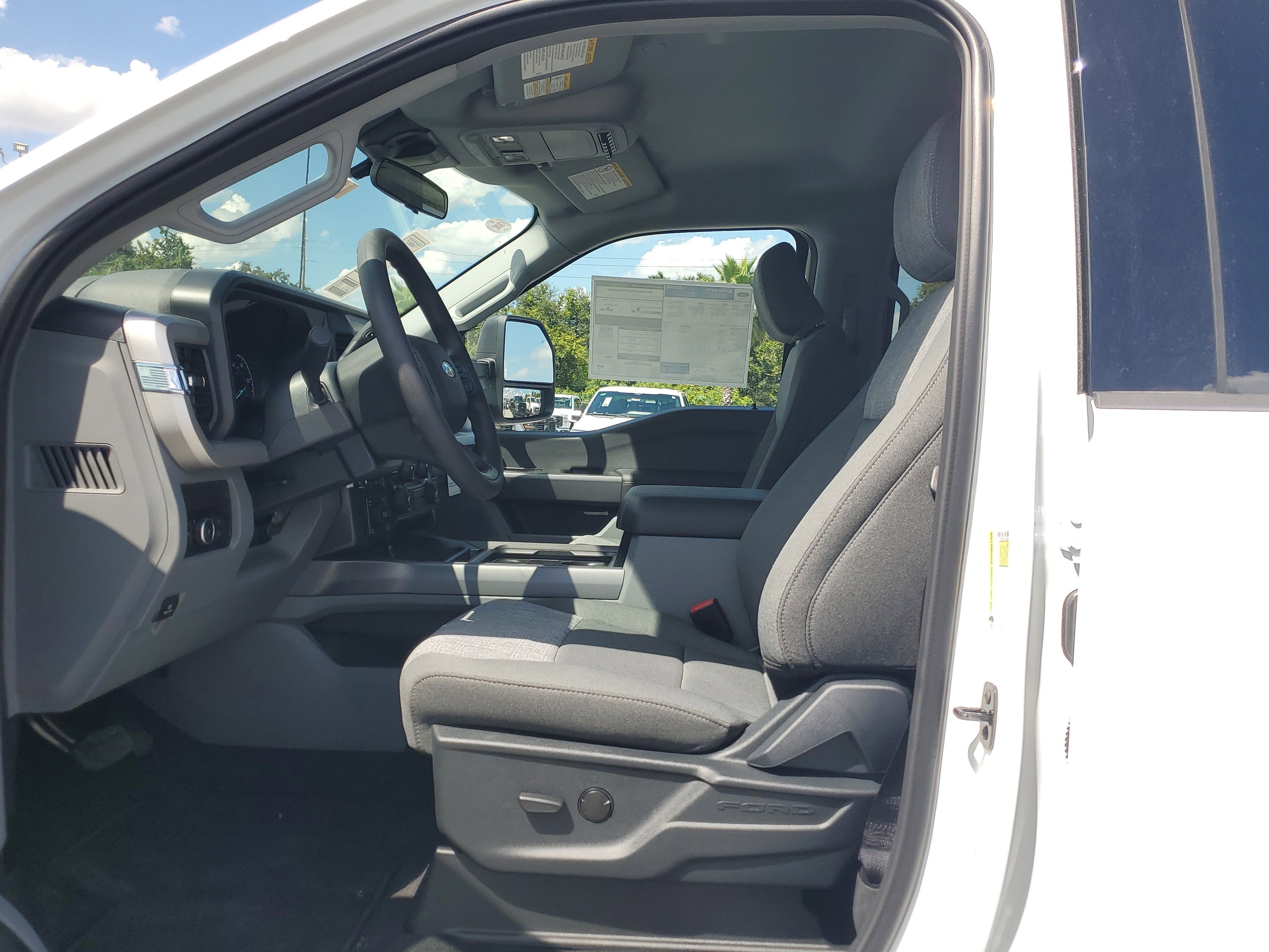 New 2026 Ford F250 XLT w/ FX4 Off-Road Package image 16