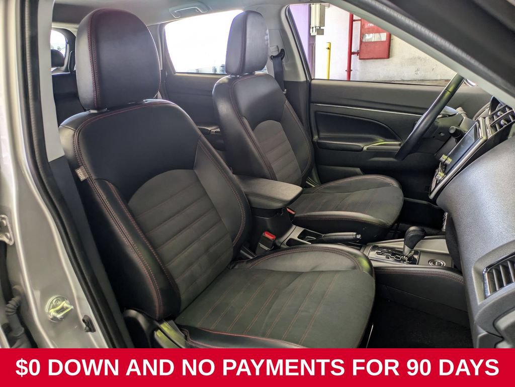 Used 2025 Mitsubishi Outlander Sport SE AWD/4WD image 28