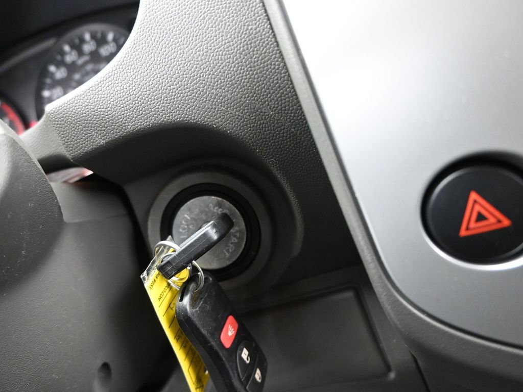 Used 2019 Nissan Frontier SV image 21