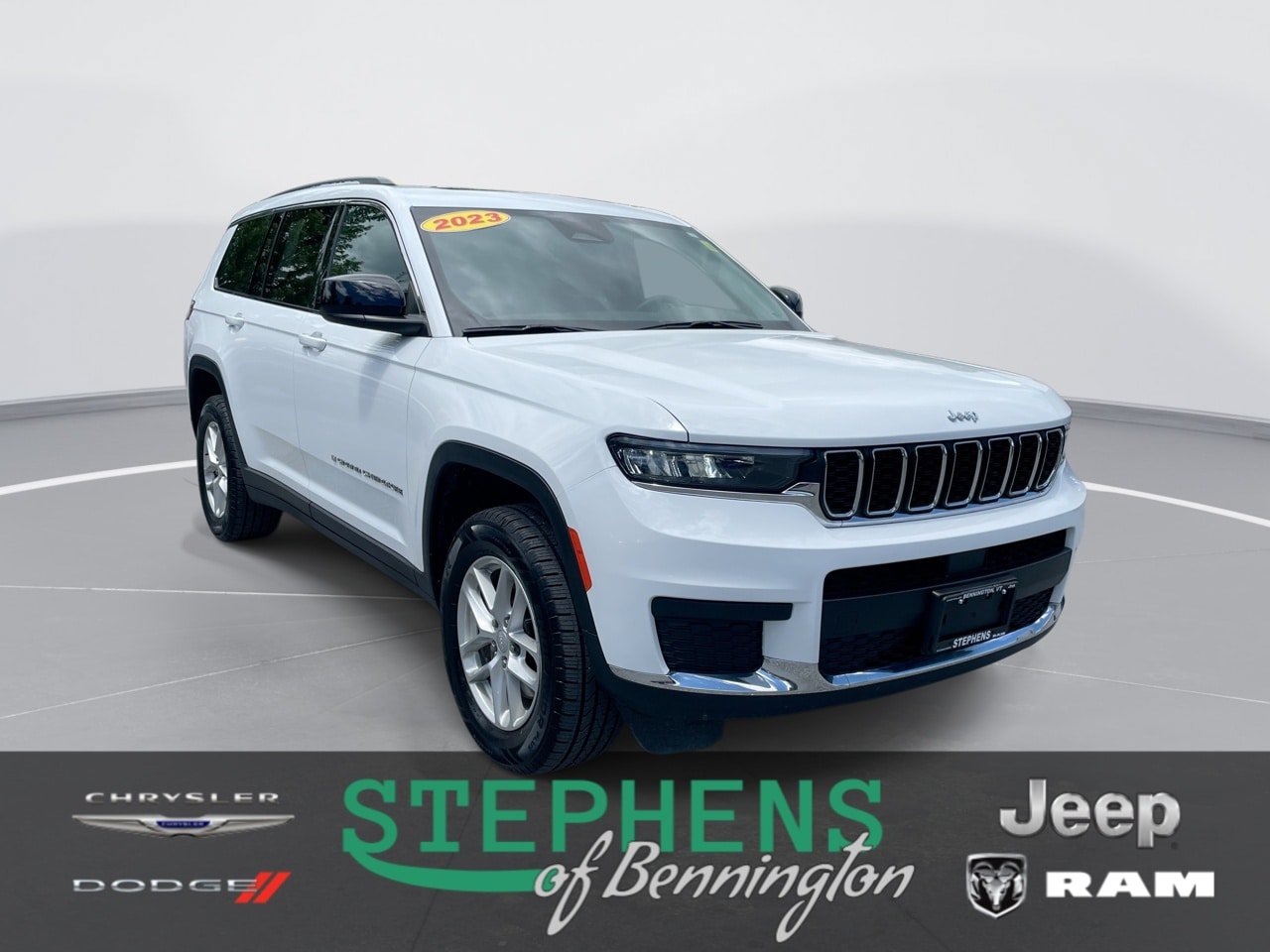 Used 2023 Jeep Grand Cherokee L Laredo