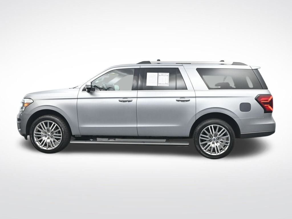 Used 2023 Ford Expedition Max Limited image 4