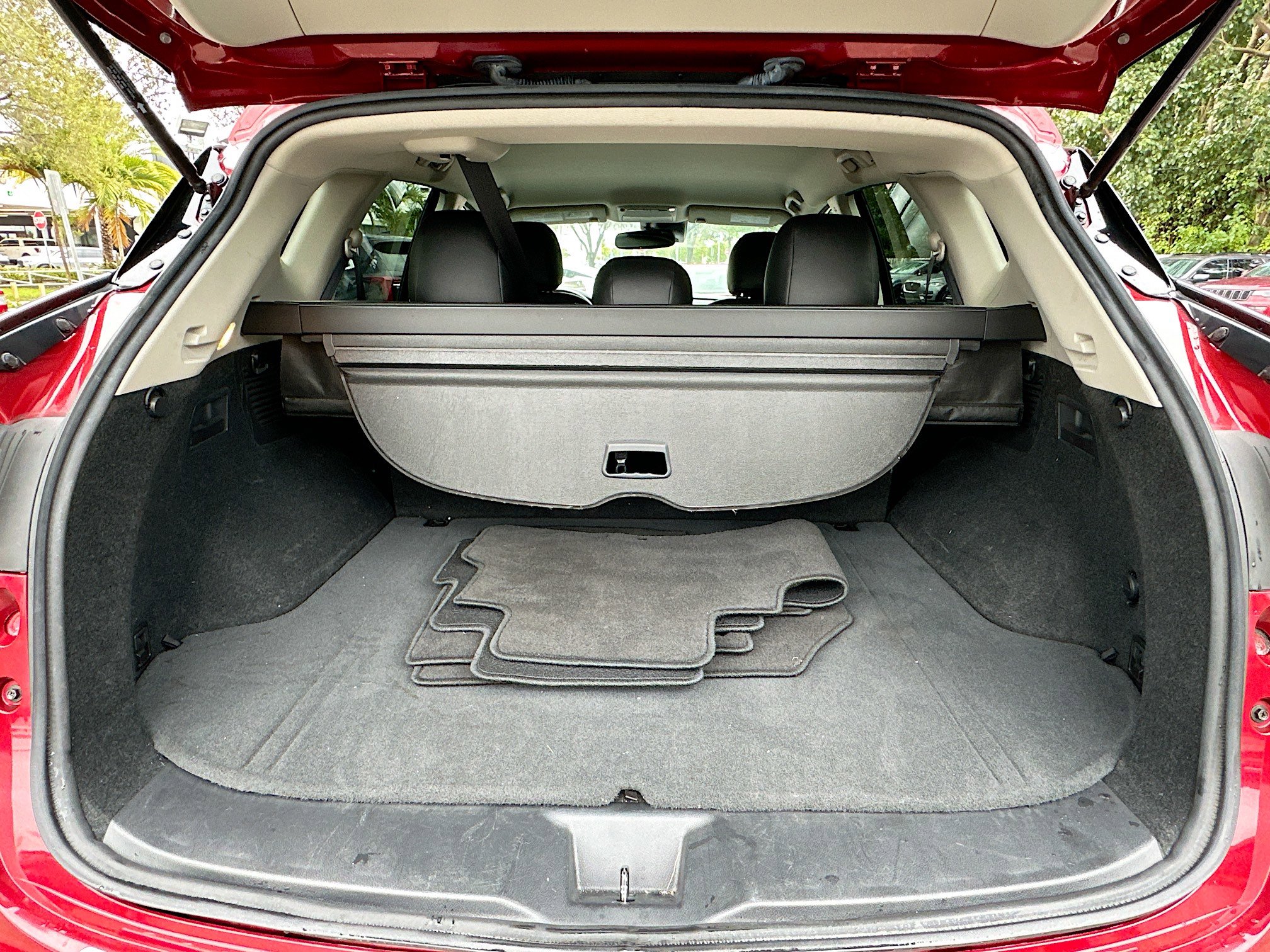 Used 2020 Nissan Murano SV image 24