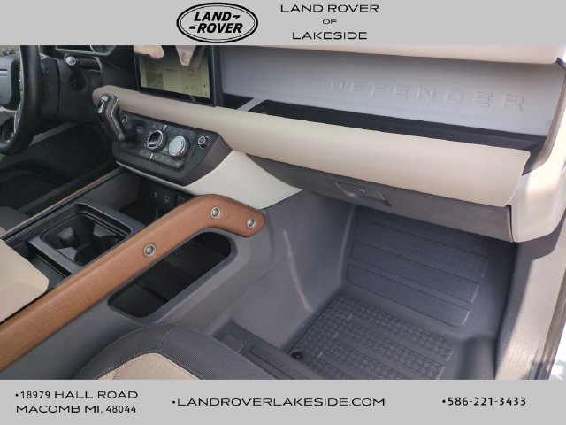 Used 2023 Land Rover Defender 110 X-Dynamic SE AWD/4WD image 19