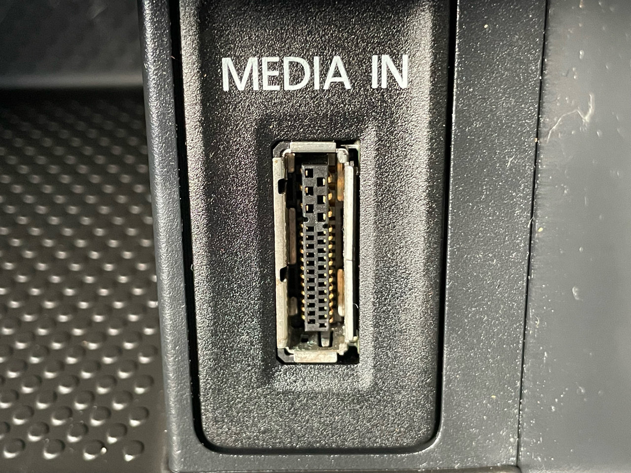 Used 2015 Volkswagen Golf S image 31