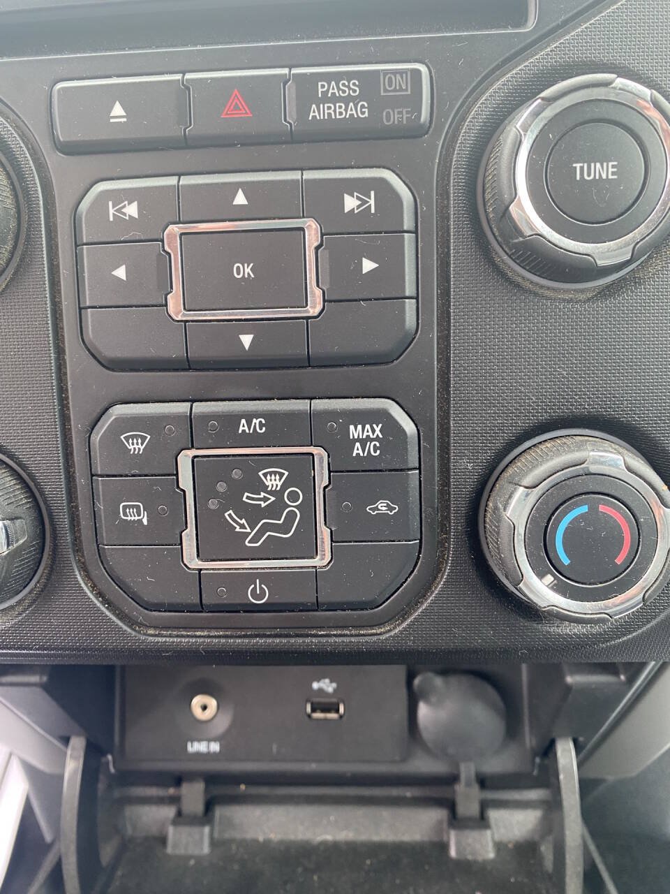 Used 2013 Ford F150 XLT w/ Mid Equipment Group AWD/4WD image 16