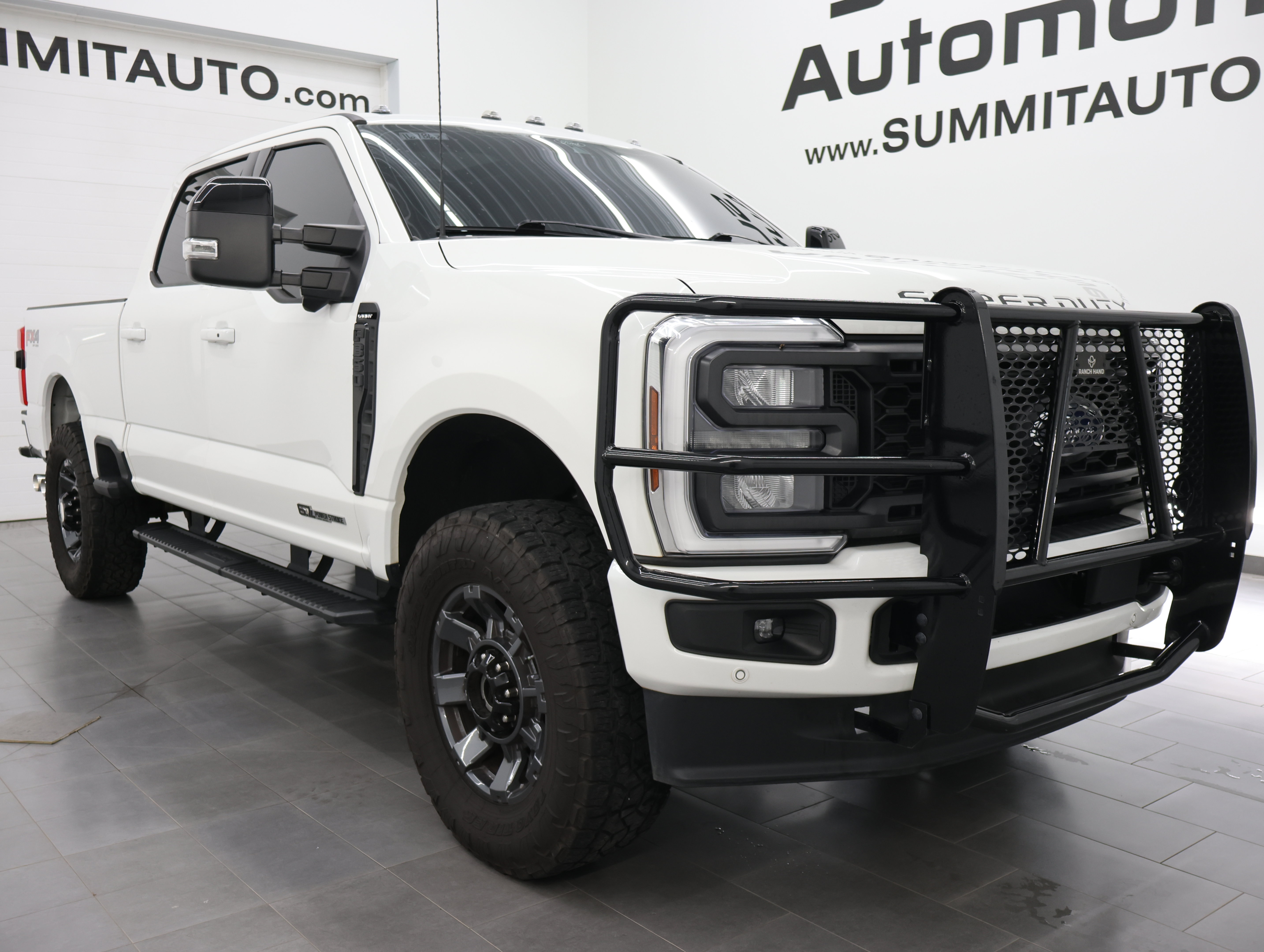 Used 2024 Ford F350 Lariat w/ Lariat Ultimate Package AWD/4WD image 2