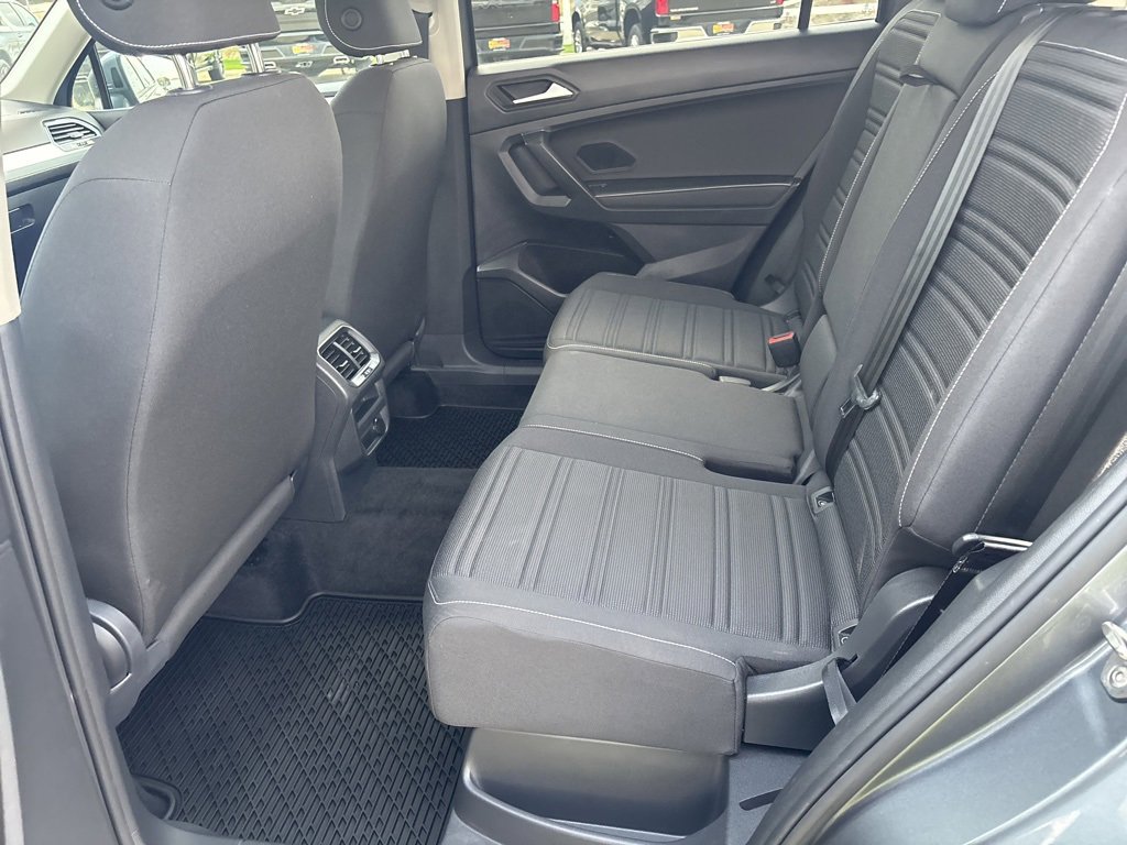 Used 2022 Volkswagen Tiguan S image 41
