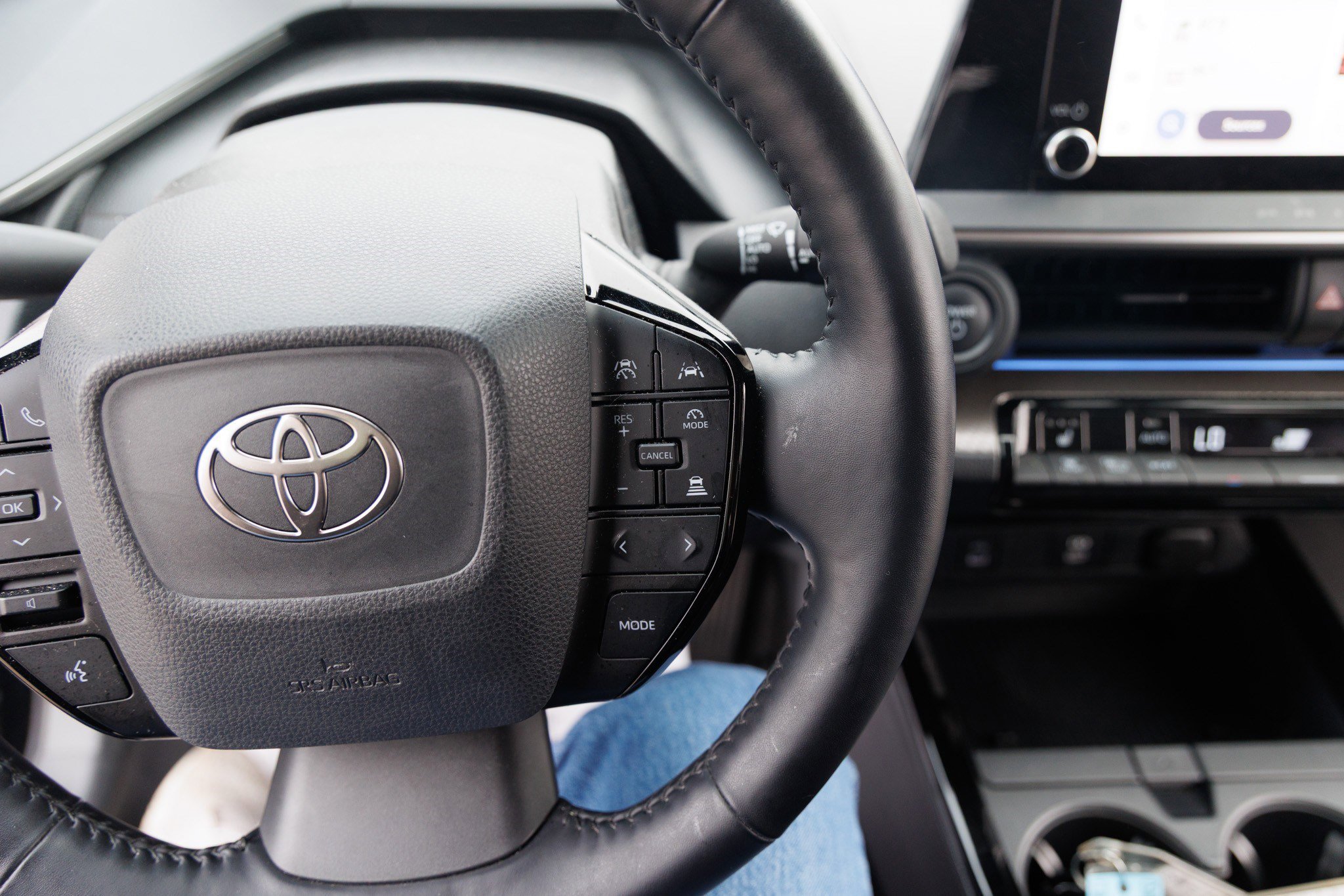 Used 2024 Toyota Prius XLE image 20