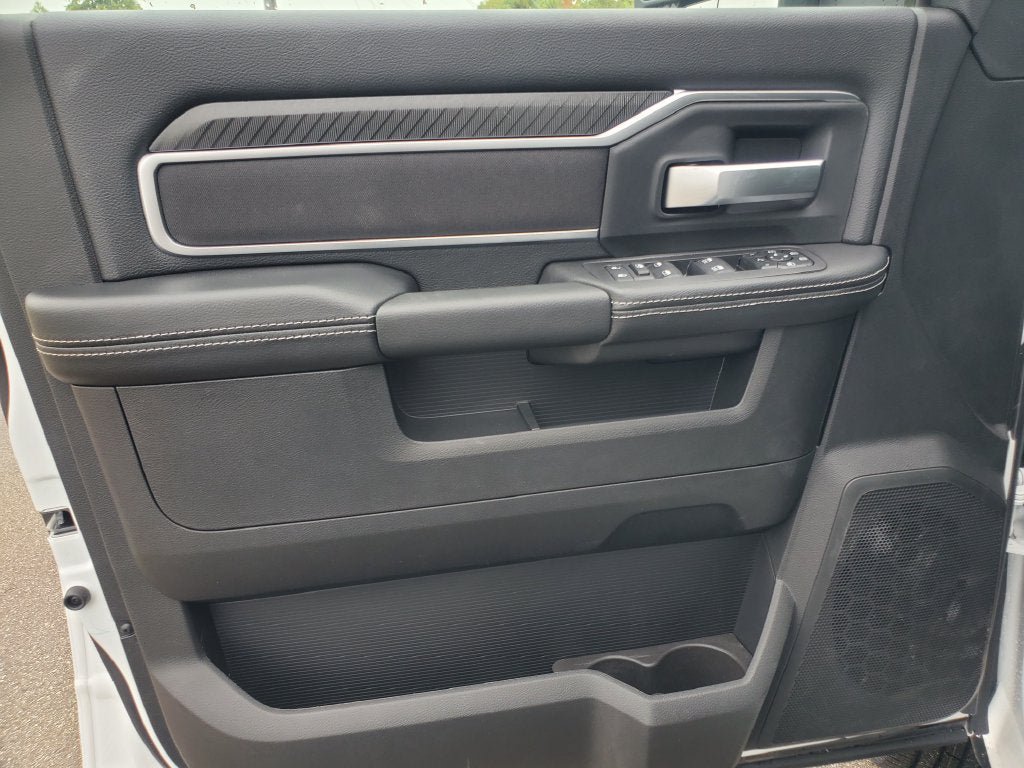 New 2027 RAM 3500 Big Horn AWD/4WD image 7