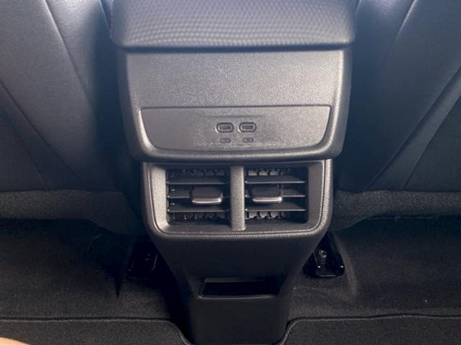 New 2026 Chevrolet Equinox RS w/ Safety and Technology Package FWD image 28