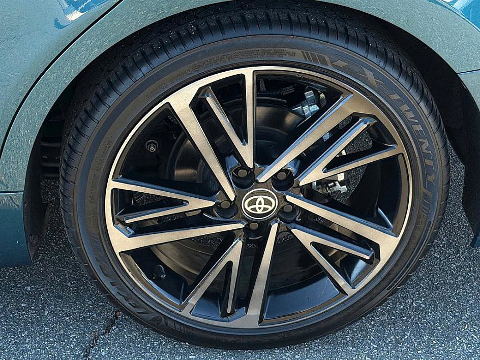 Used 2025 Toyota Camry XSE image 6