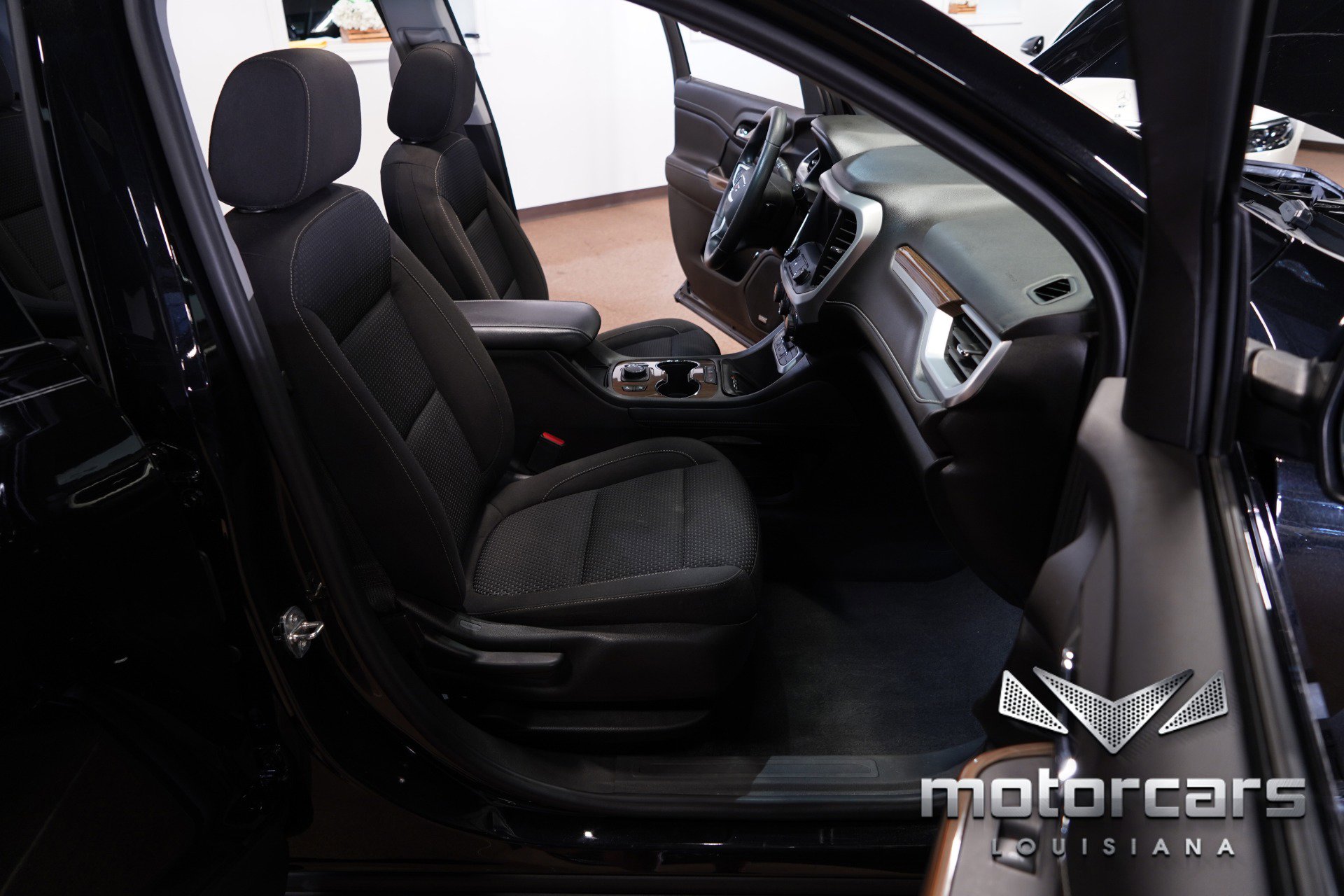 Used 2022 GMC Acadia SLE w/ Driver Convenience Package image 29