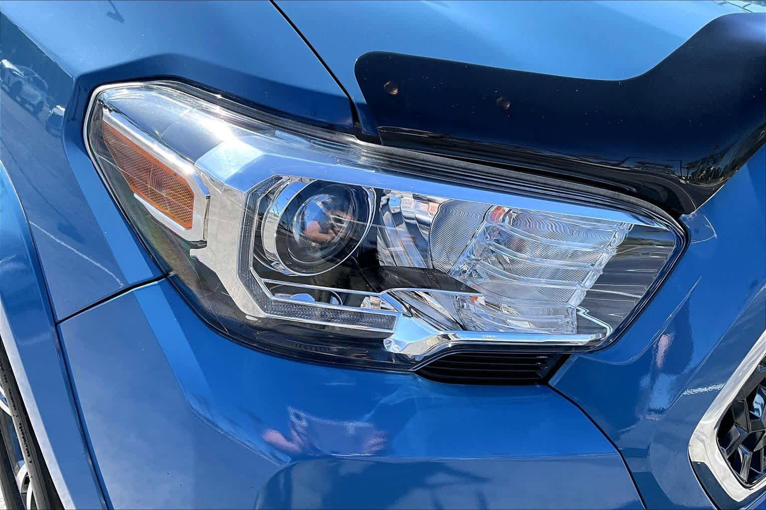 Used 2019 Toyota Tacoma TRD Sport w/ Technology Package RWD image 26