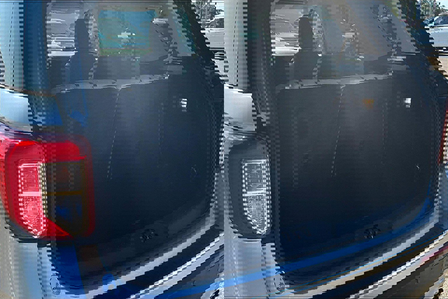 Used 2023 Ford Explorer Limited image 20