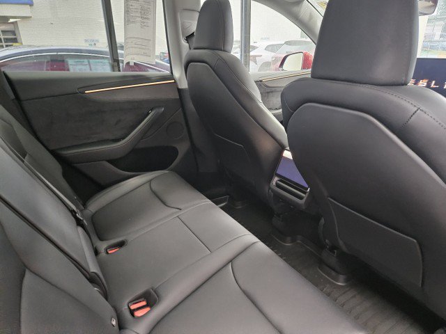 Used 2026 Tesla Model Y 2WD image 12