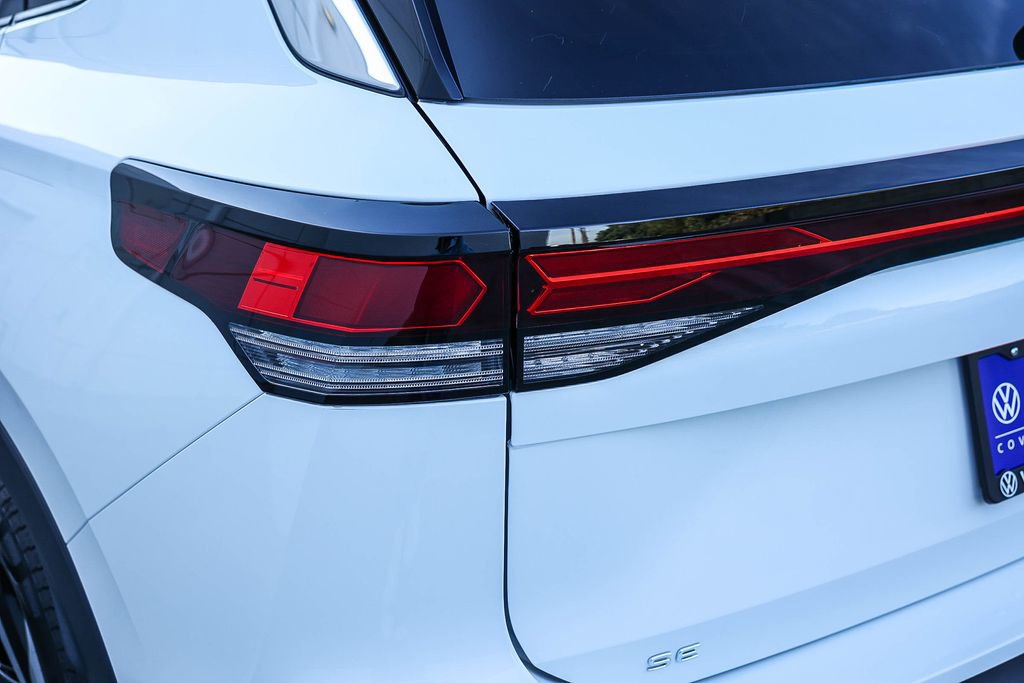 New 2026 Volkswagen Tiguan SE image 9