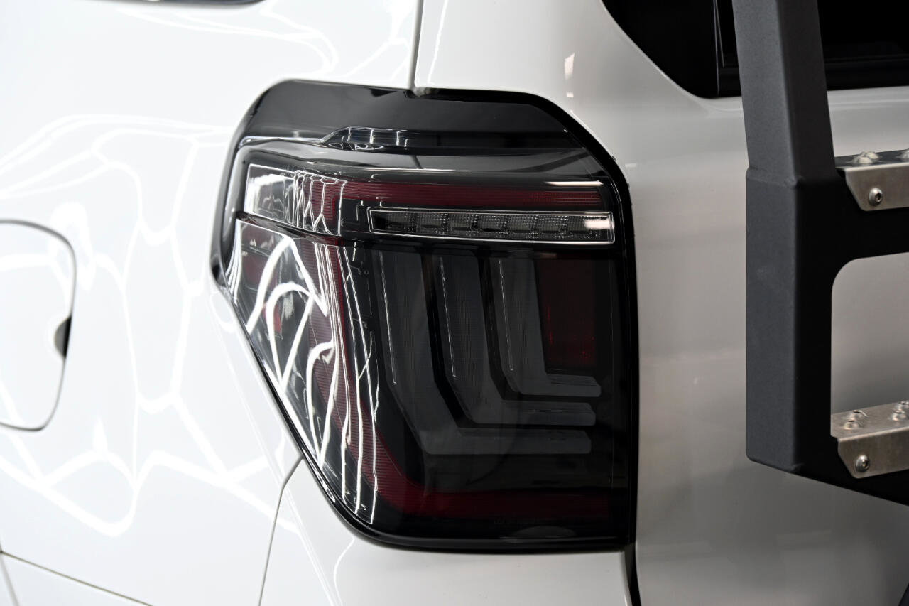 Used 2018 Toyota 4Runner TRD Off-Road Premium image 17