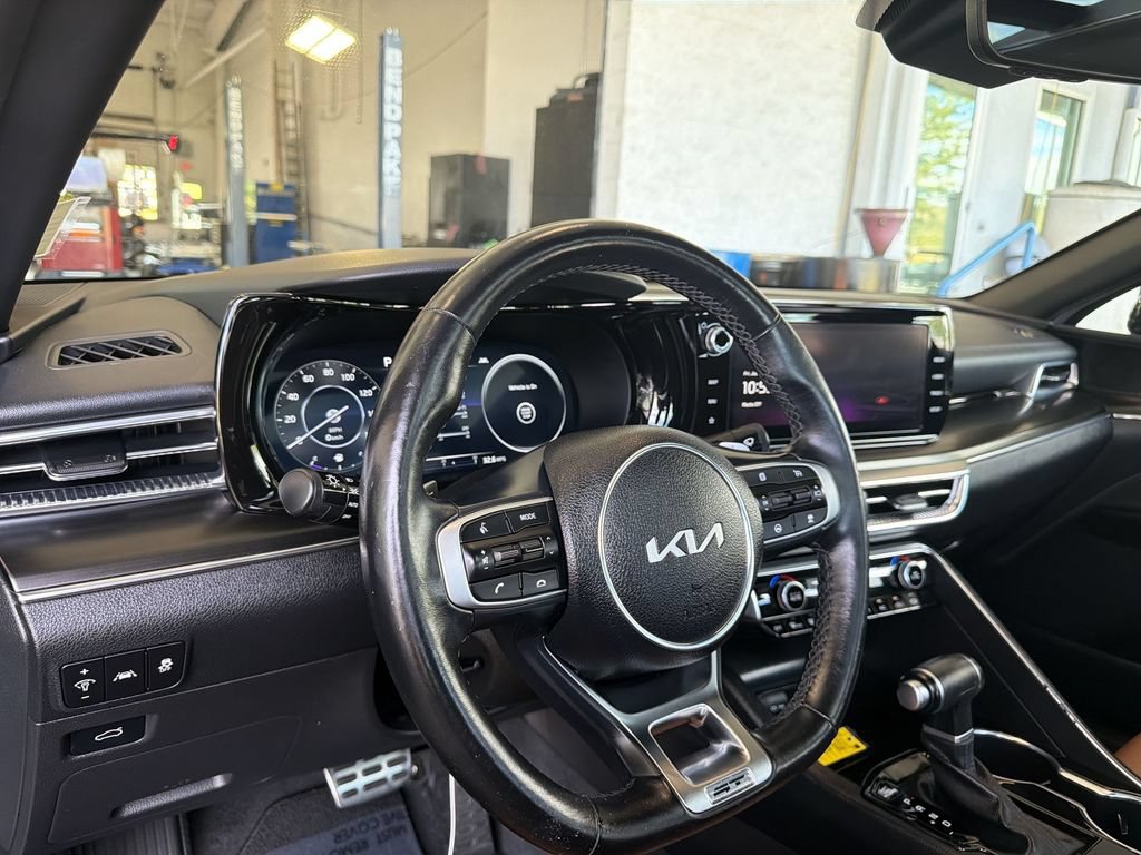 Used 2023 Kia K5 GT FWD image 11