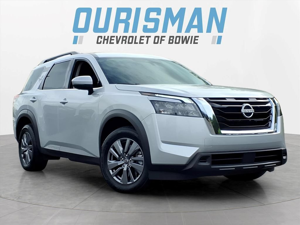 Used 2025 Nissan Pathfinder SV AWD/4WD image 1