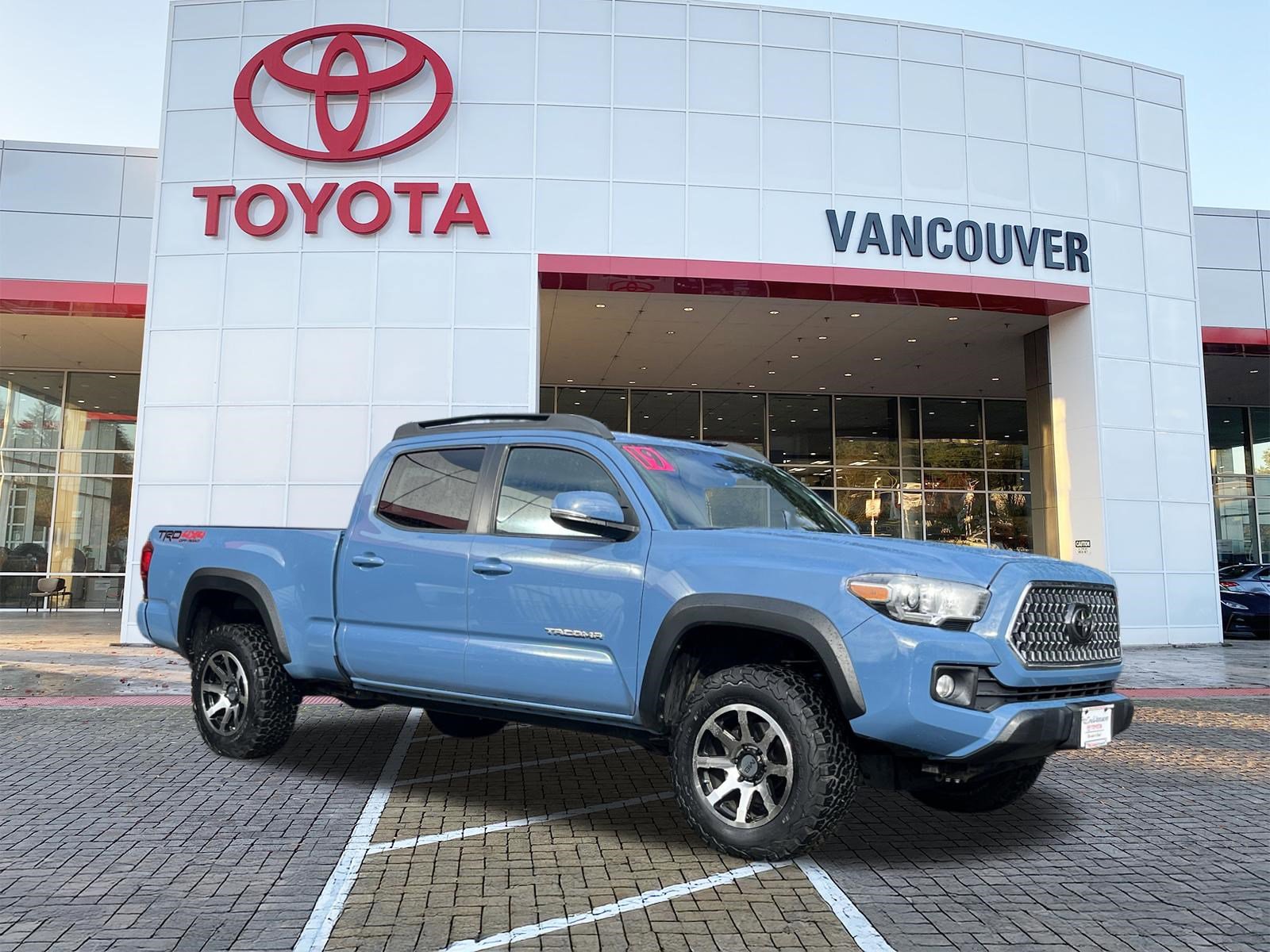 Certified 2019 Toyota Tacoma TRD Off-Road w/ Technology Package AWD/4WD image 1