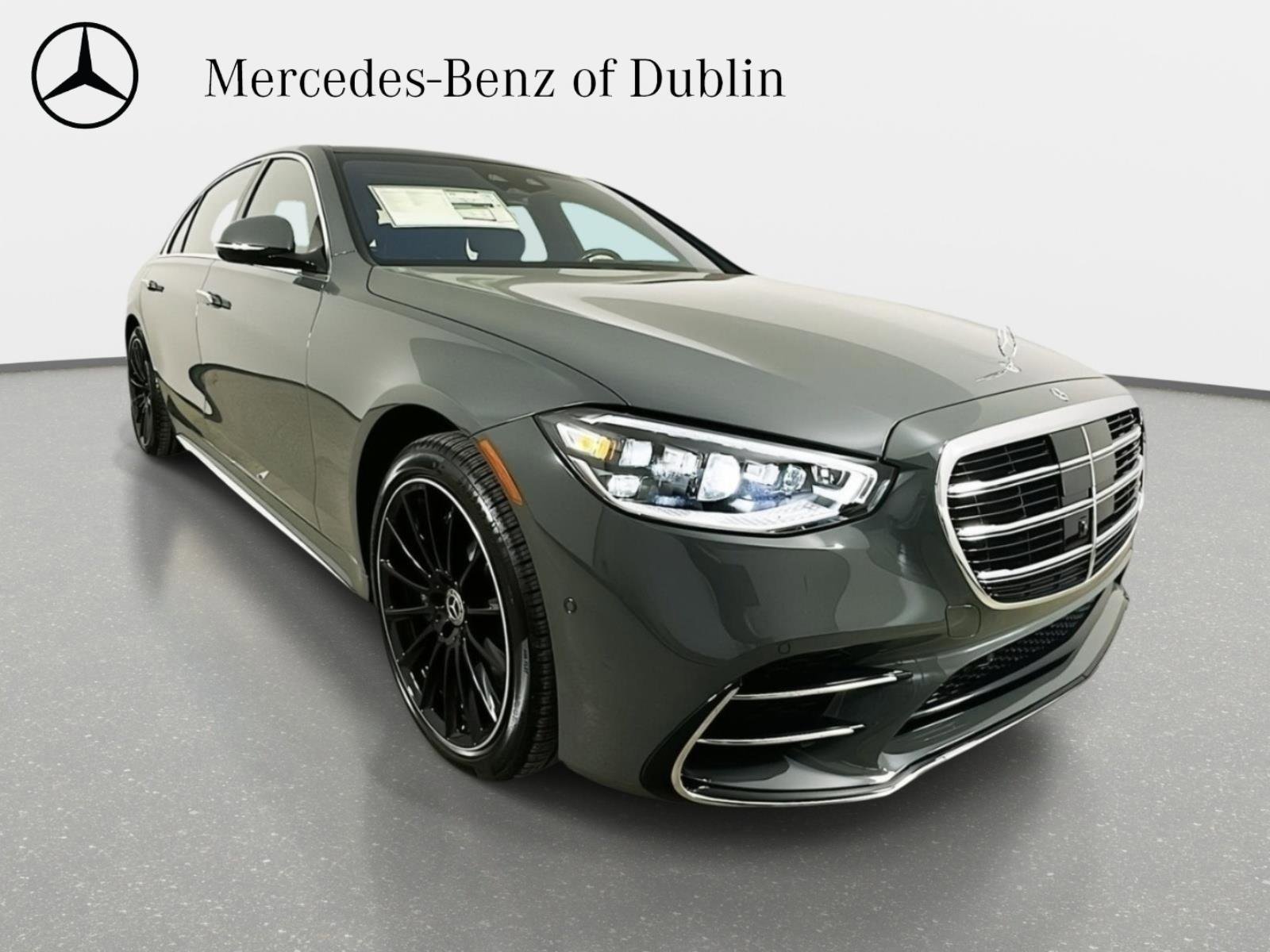Used 2026 Mercedes-Benz S 580 4MATIC Sedan image 3