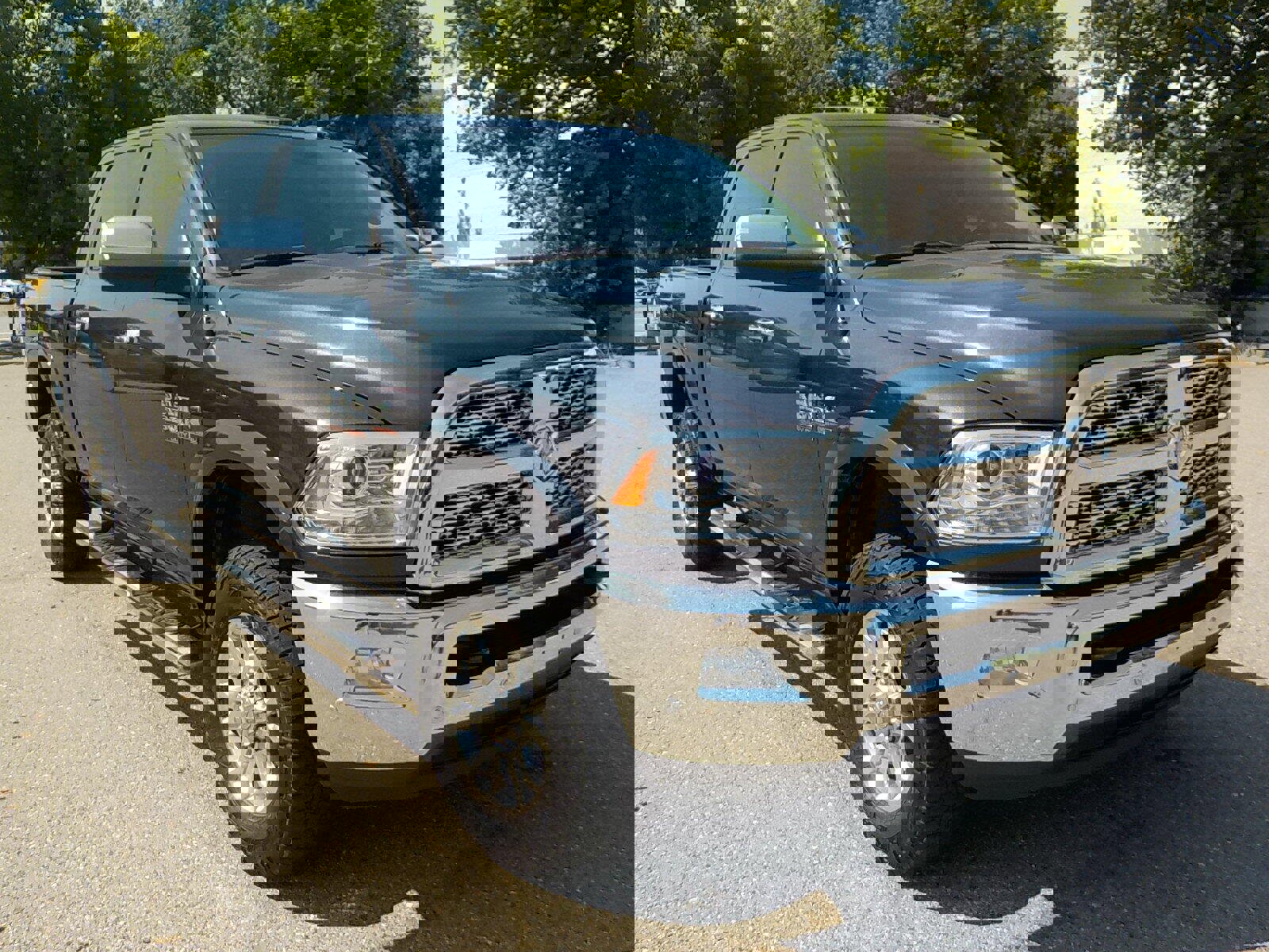 Used 2018 RAM 2500 Laramie w/ Convenience Group image 3