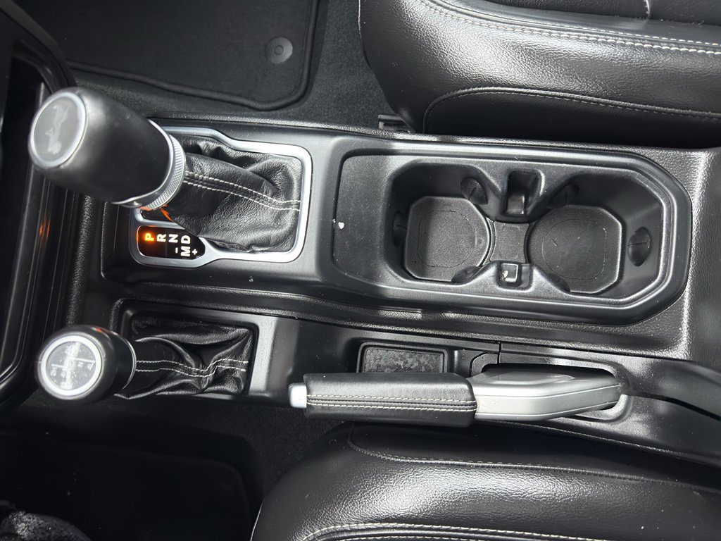 Used 2022 Jeep Wrangler Unlimited Sahara image 36