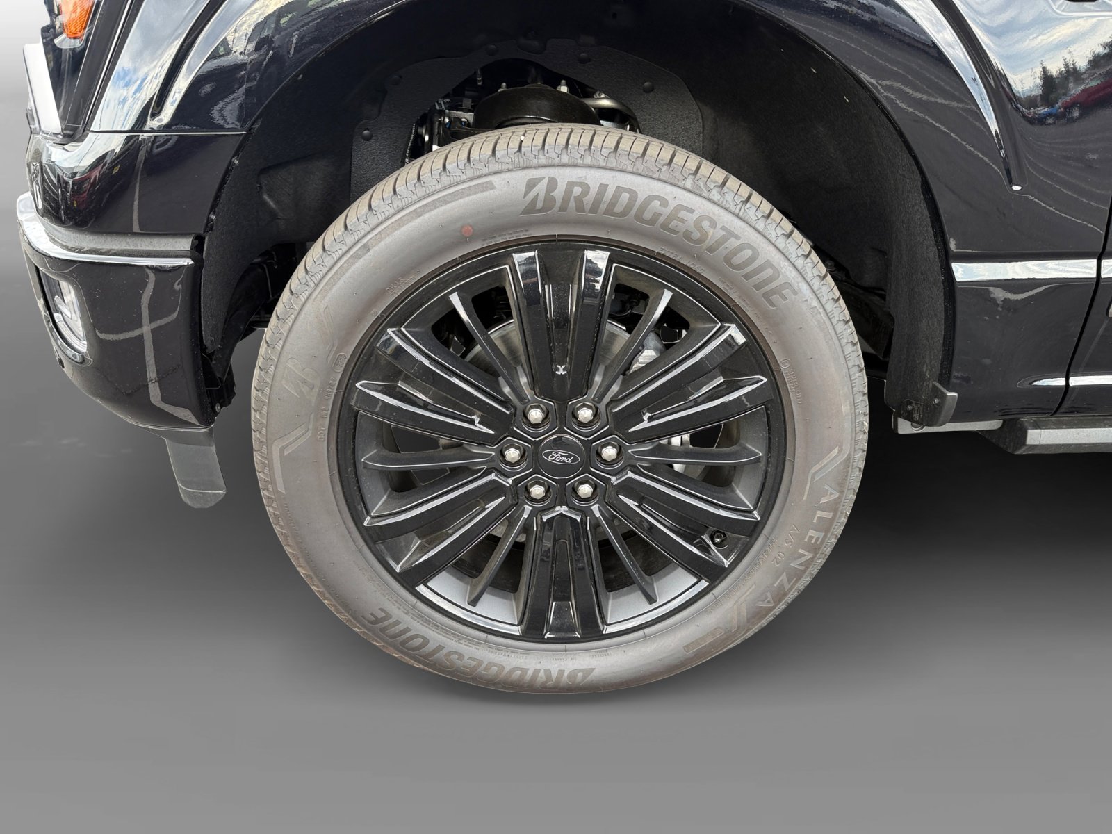 New 2025 Ford F150 Platinum w/ Equipment Group 702A High image 9