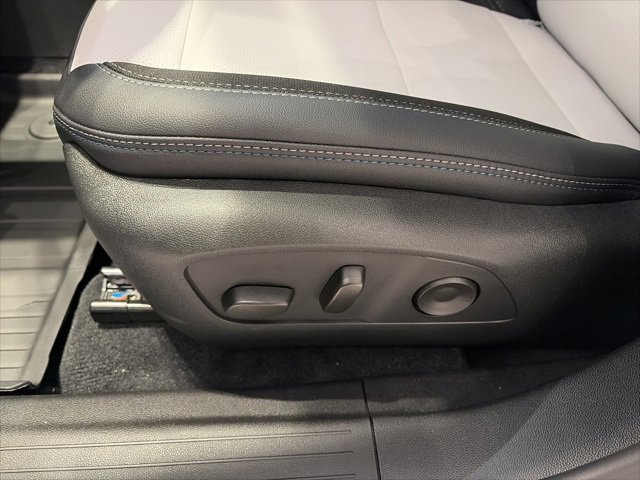 New 2026 Chevrolet Equinox EV LT image 10