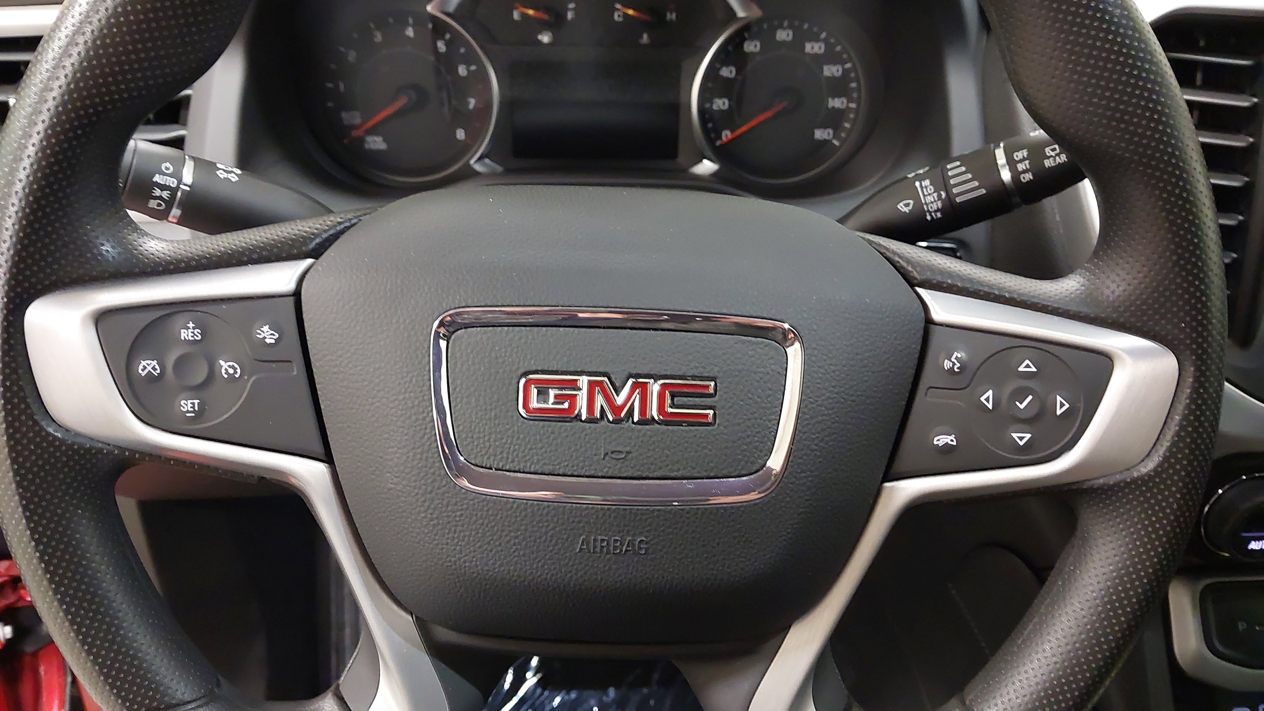 Used 2023 GMC Acadia SLE w/ Driver Convenience Package image 35