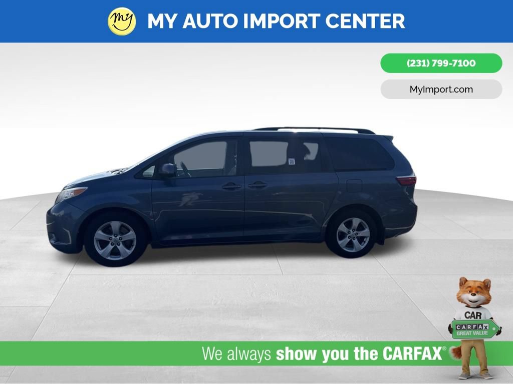 Used 2015 Toyota Sienna LE FWD image 4