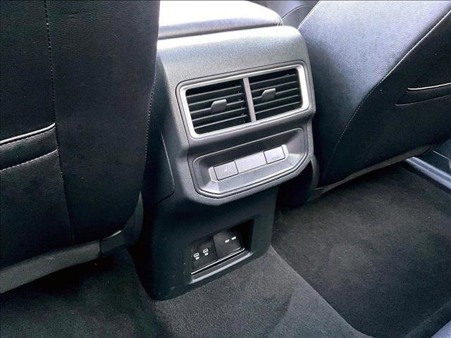 Used 2024 Volkswagen Atlas Cross Sport SEL R-Line AWD/4WD image 22
