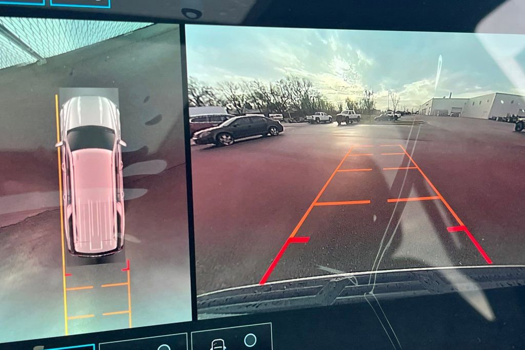 New 2026 GMC Yukon XL Denali w/ Sun & Power Step Package image 18