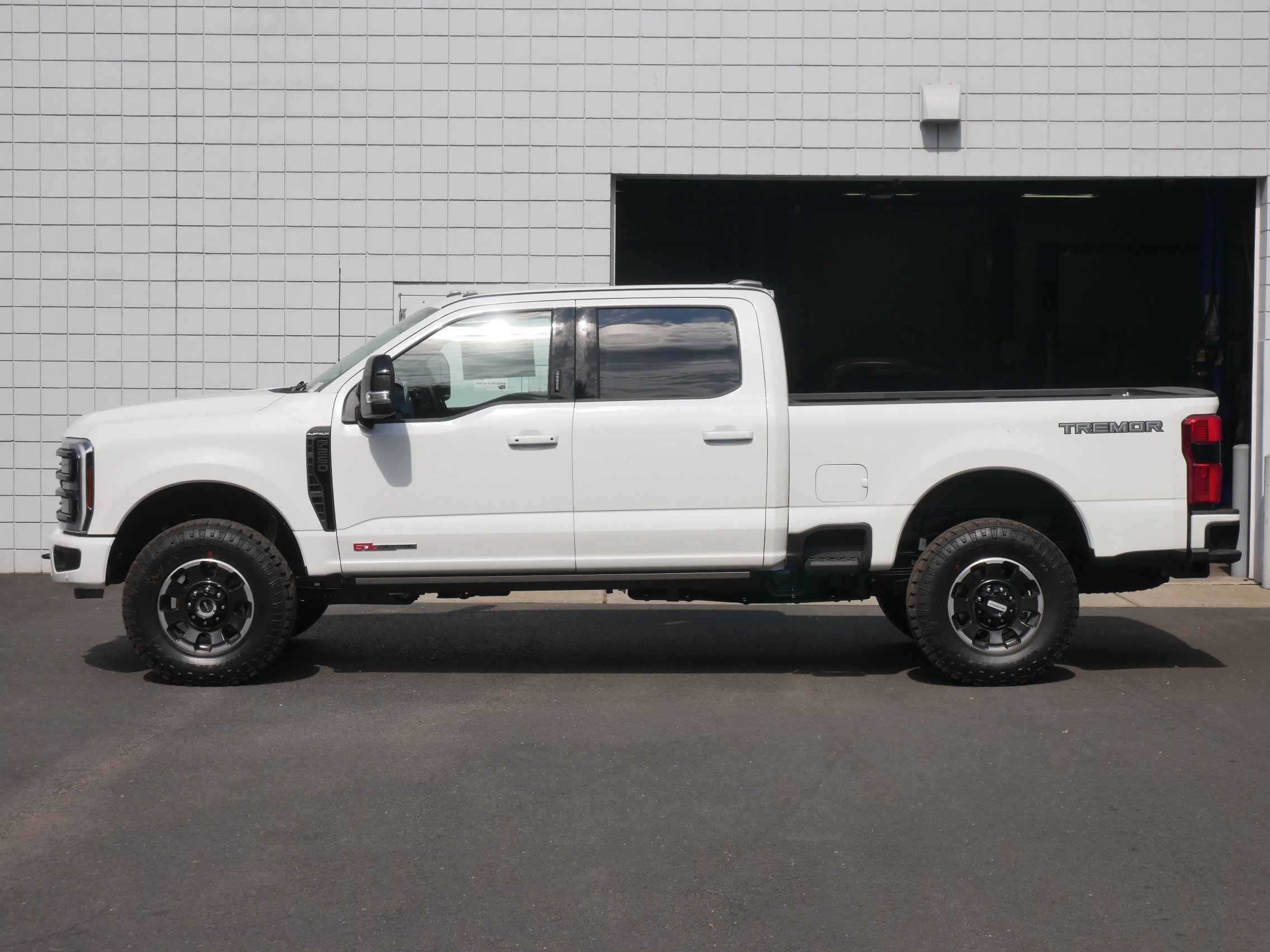 New 2026 Ford F250 Platinum image 18