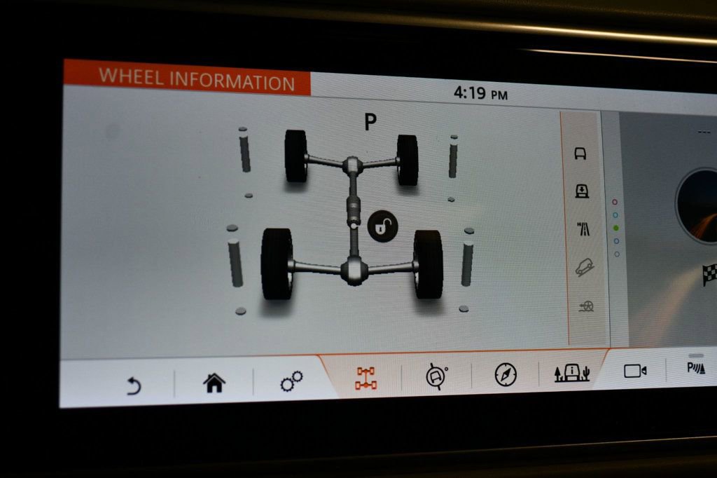 Used 2018 Land Rover Range Rover Supercharged image 58