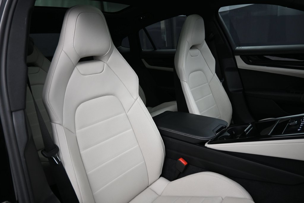 Certified 2025 Porsche Panamera 4S AWD/4WD image 29