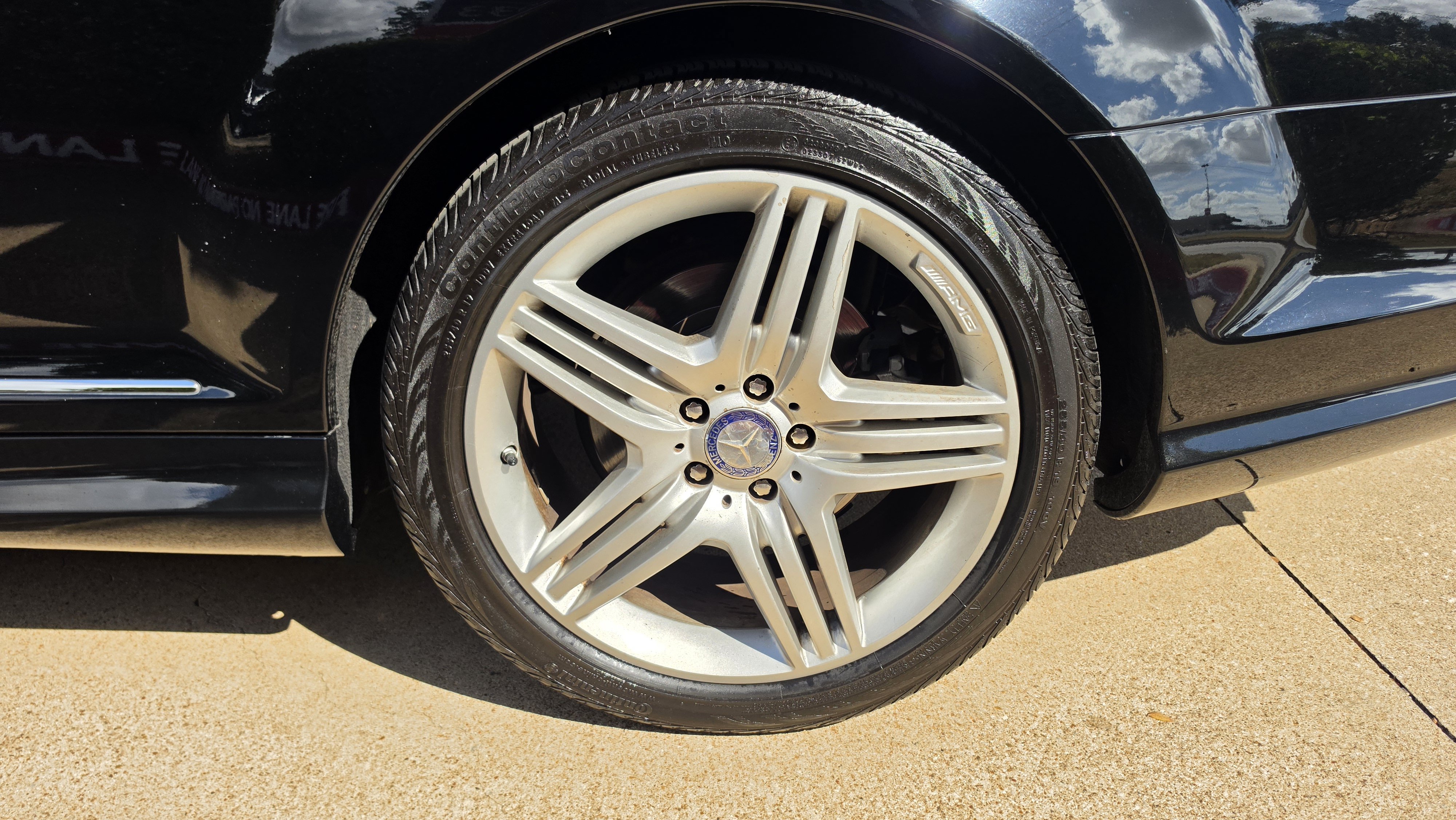 Used 2012 Mercedes-Benz CL 550 4MATIC w/ Sport Pkg image 16