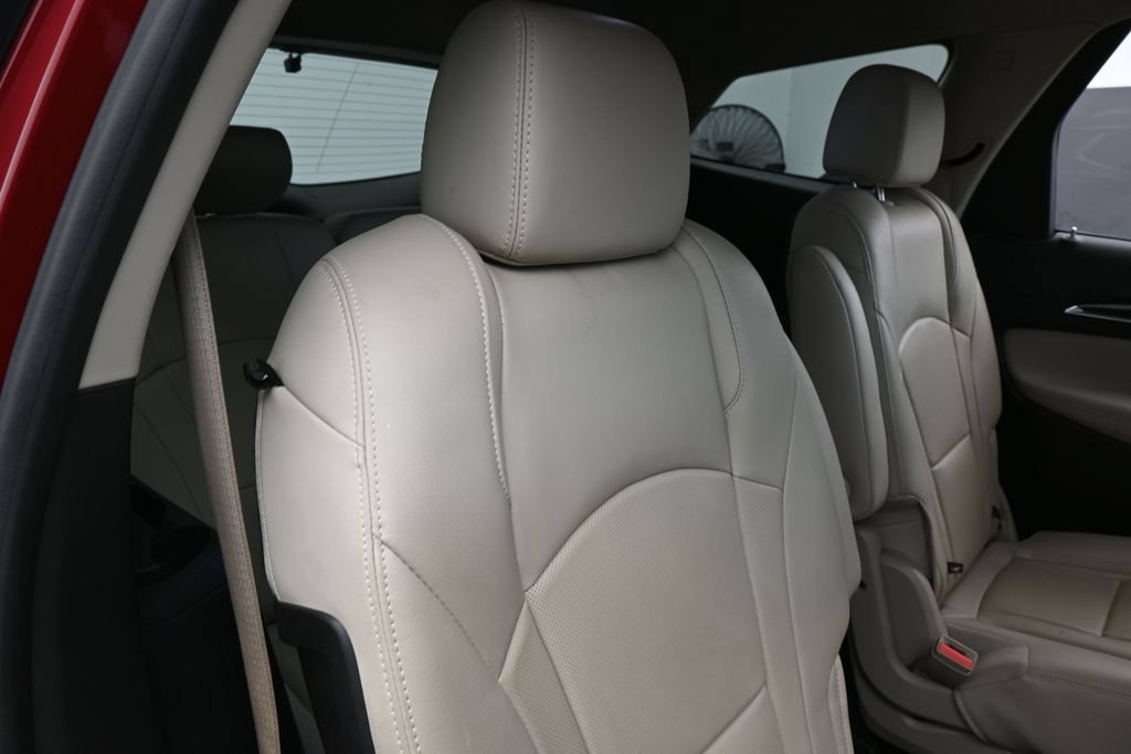 Used 2020 Buick Enclave Essence FWD image 37