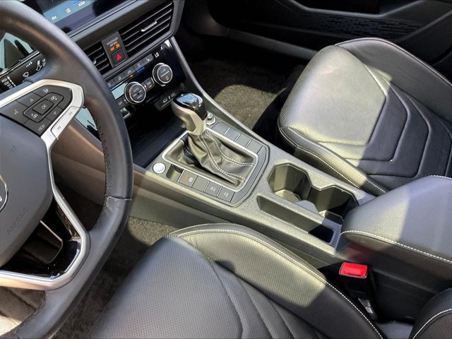 Used 2024 Volkswagen Jetta SEL FWD image 11