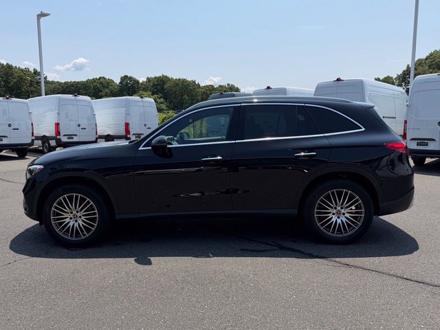 Used 2024 Mercedes-Benz GLC 300 4MATIC image 4