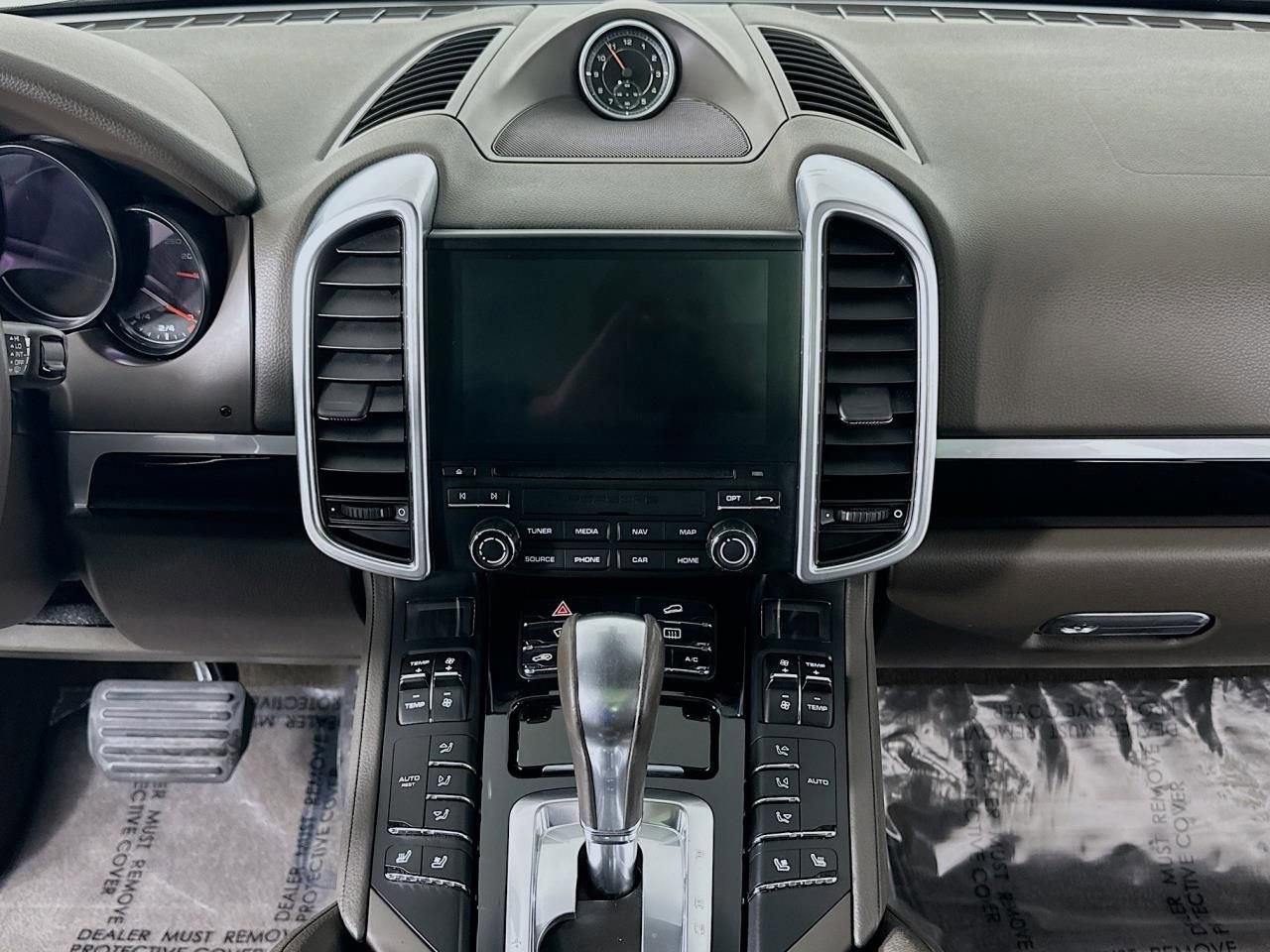 Used 2017 Porsche Cayenne Platinum Edition image 37