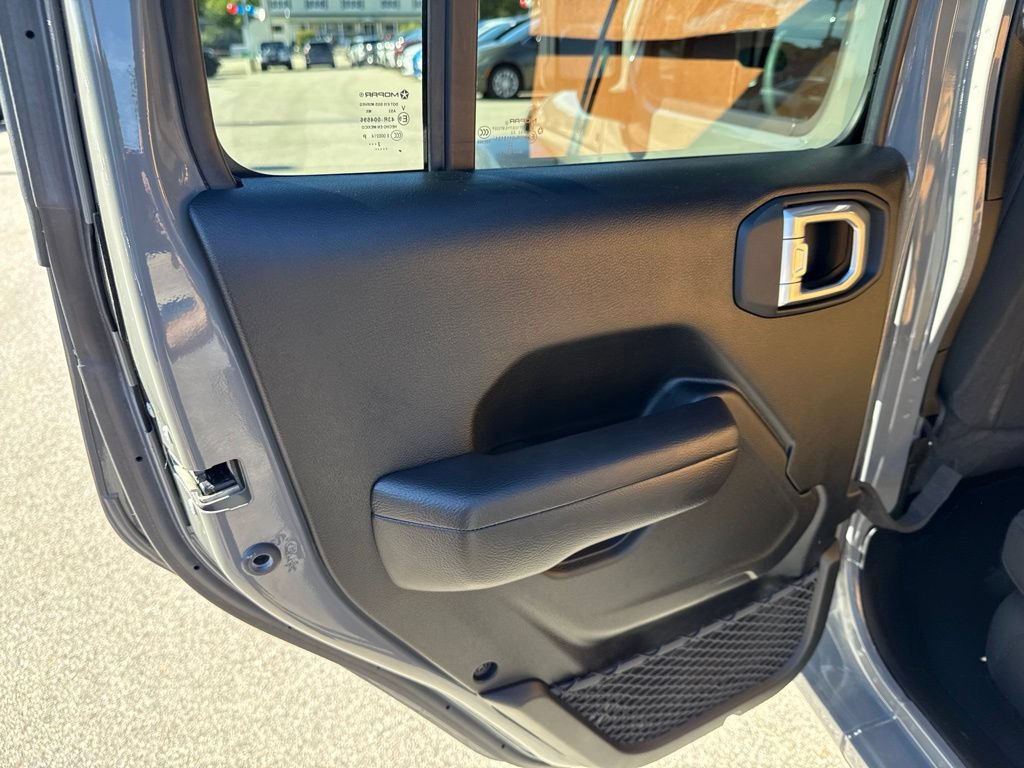 Certified 2023 Jeep Wrangler Unlimited Sport AWD/4WD image 19