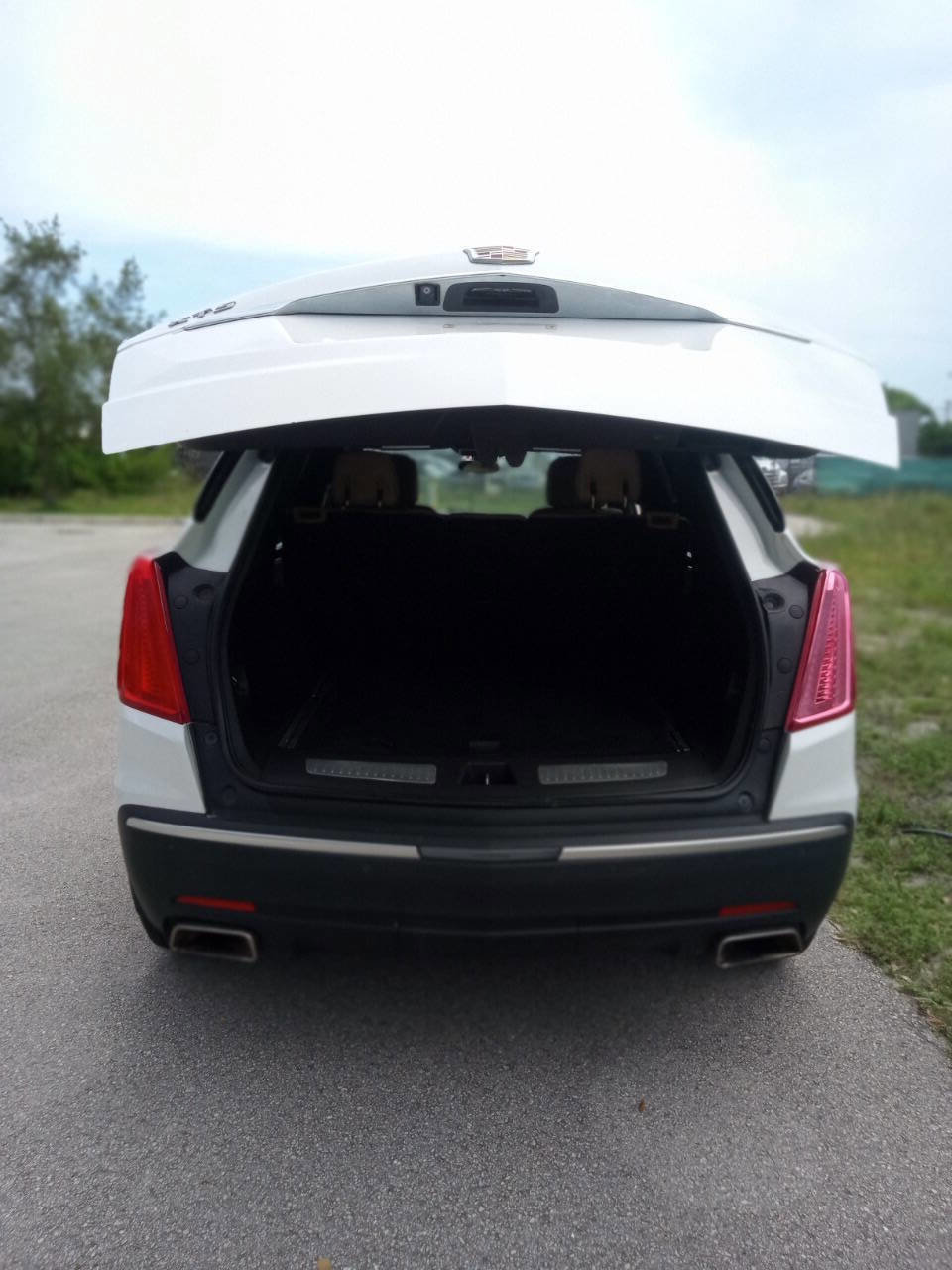 Used 2017 Cadillac XT5 Luxury FWD image 10