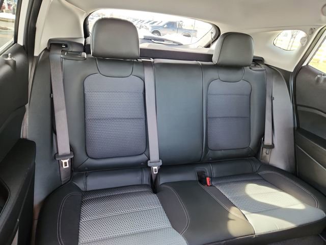 Used 2025 Chevrolet Trax LT w/ LT Convenience Package image 31