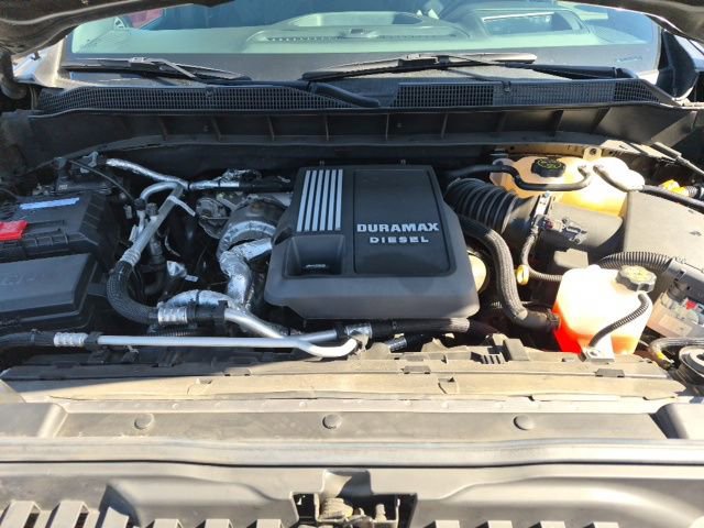 Used 2021 Chevrolet Silverado 1500 High Country w/ Technology Package image 8