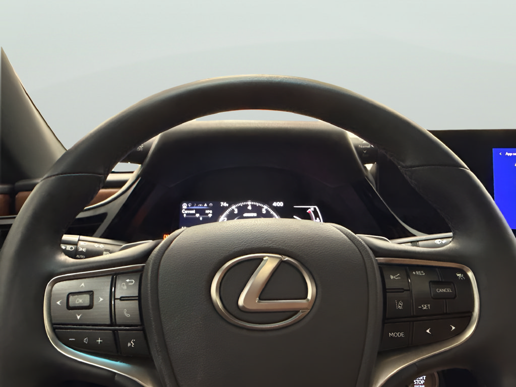 Used 2023 Lexus ES 350 w/ Premium Package FWD image 18